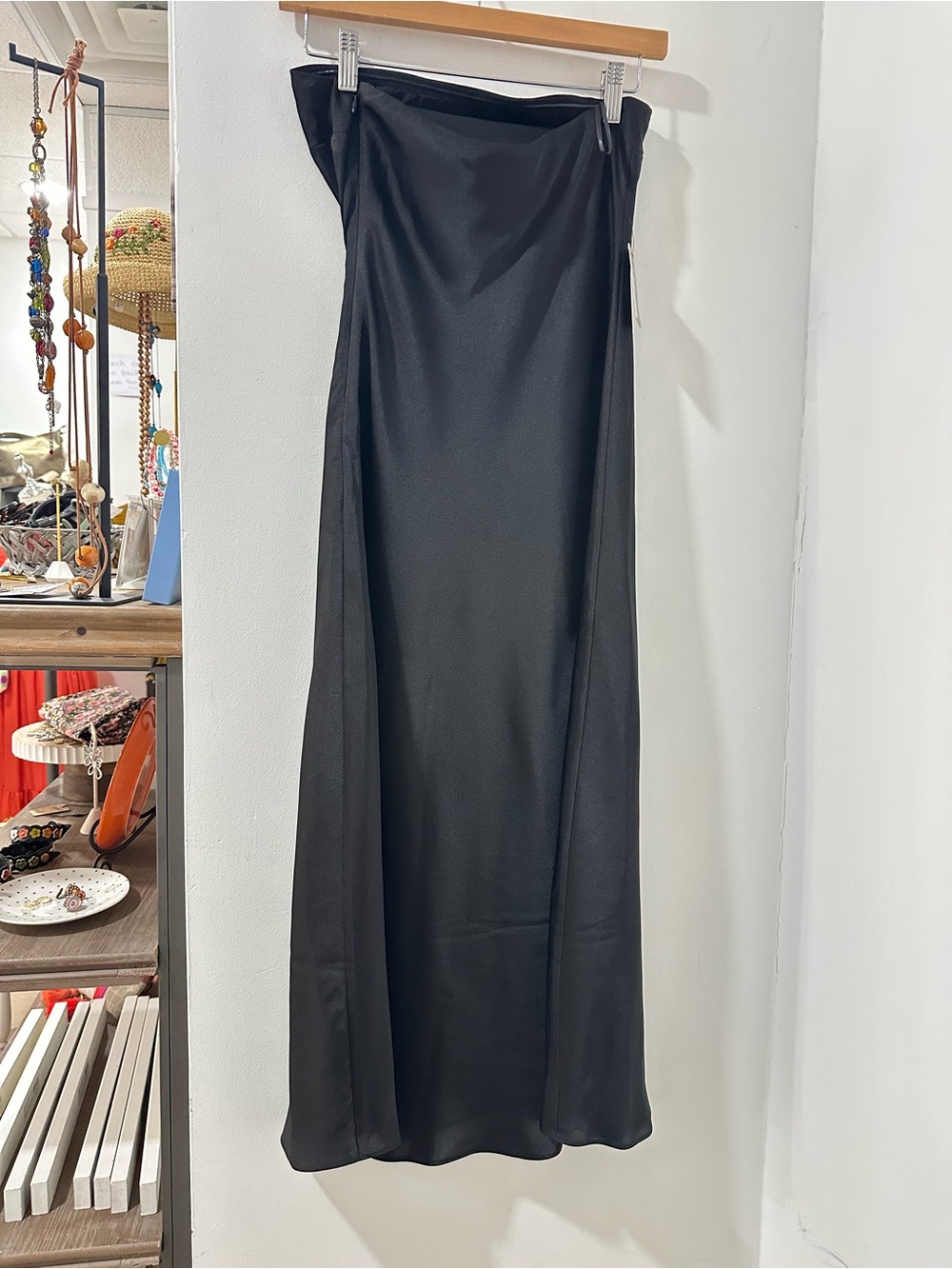 NWT Express Black Satin Strapless Midi Dress XS slightly Draped Side $78 - Picture 3 of 7